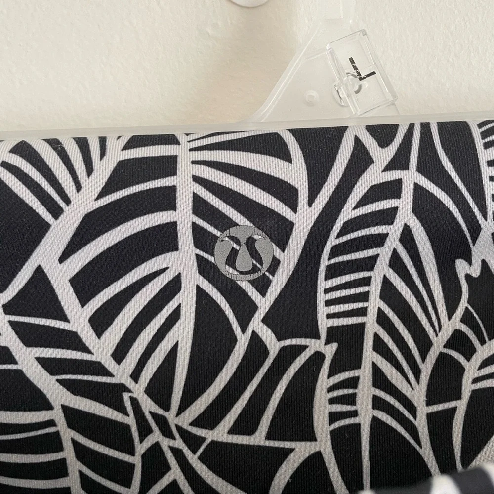Lululemon Wunder Under Pant Full-On Luxtreme (Roll Down) - Picture 5 of 5